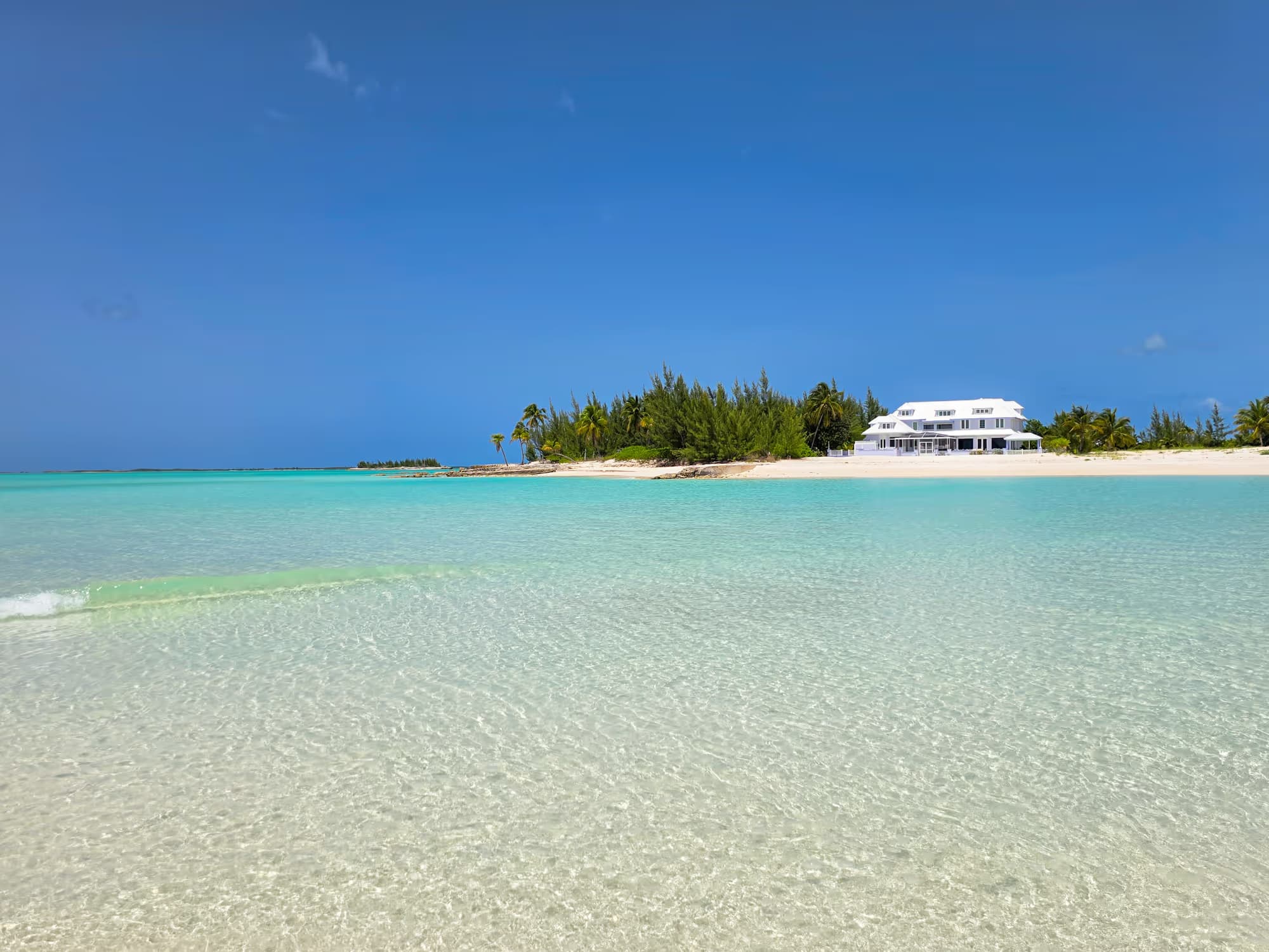 Treasure Cay beach near the villa